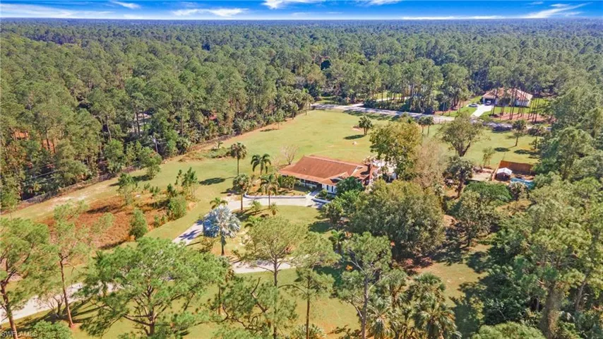 3700  Golden Gate W BLVD, Naples, FL 34120