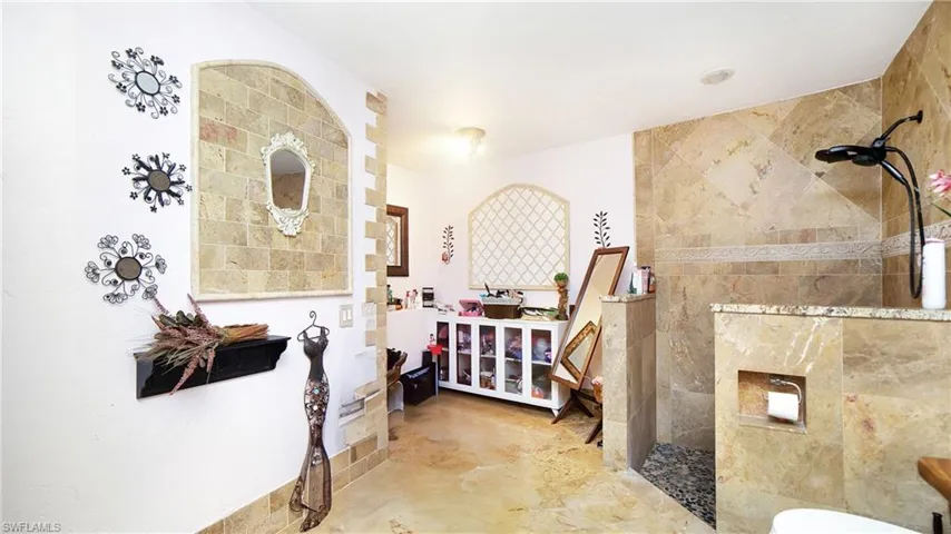 3700  Golden Gate W BLVD, Naples, FL 34120