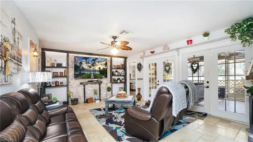 3700  Golden Gate W BLVD, Naples, FL 34120