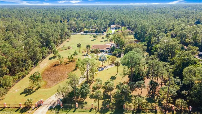 3700  Golden Gate W BLVD, Naples, FL 34120