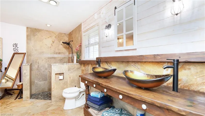 3700  Golden Gate W BLVD, Naples, FL 34120