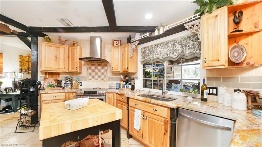 3700  Golden Gate W BLVD, Naples, FL 34120