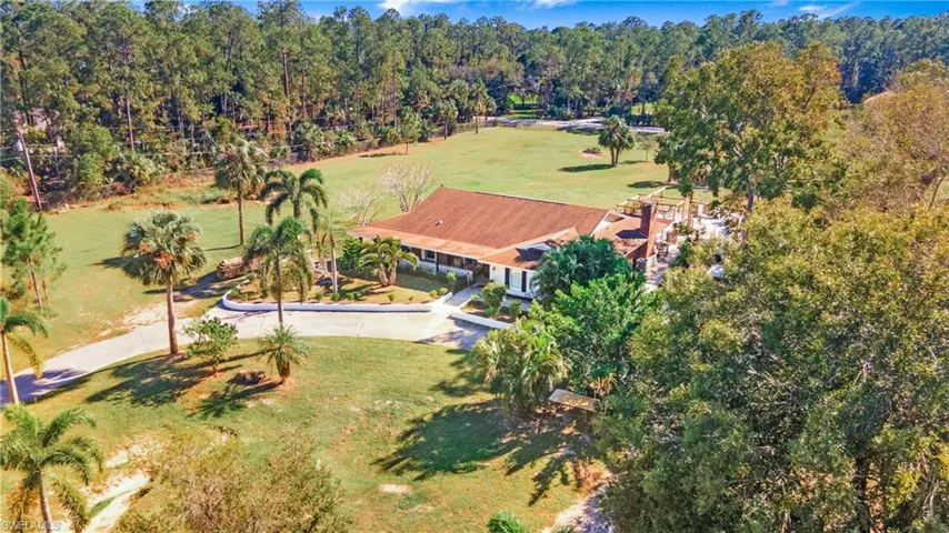 3700  Golden Gate W BLVD, Naples, FL 34120