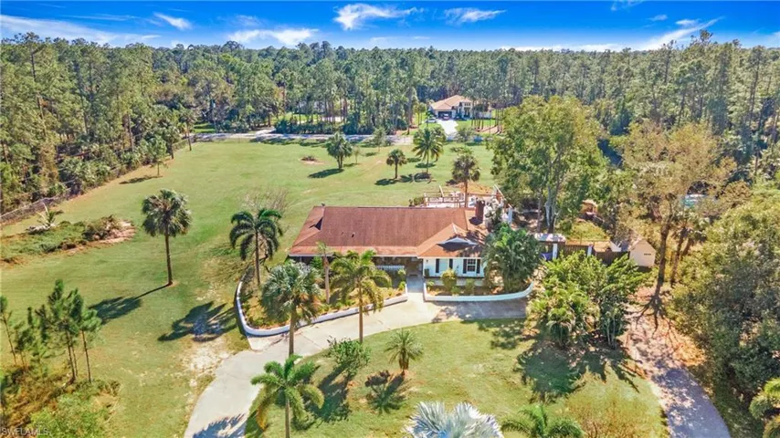 3700  Golden Gate W BLVD, Naples, FL 34120