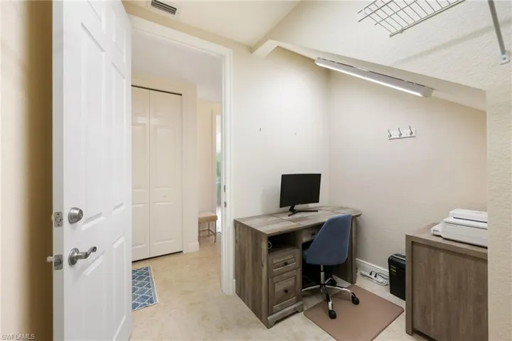 Quiet office or nice storage space