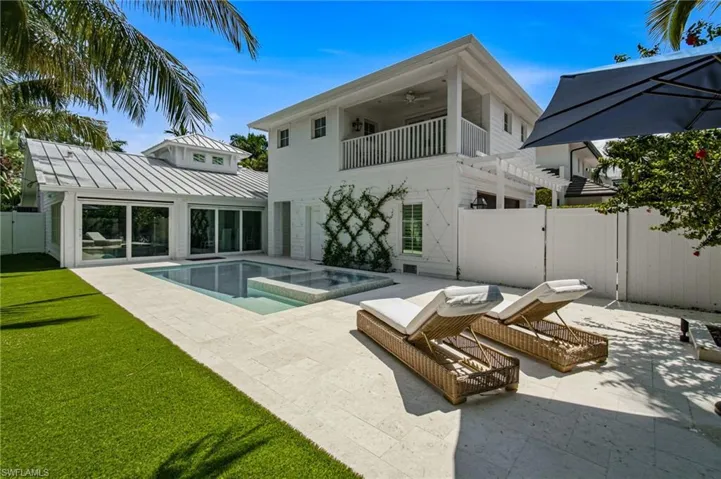 742 11th Ave S, Naples, Florida 34102