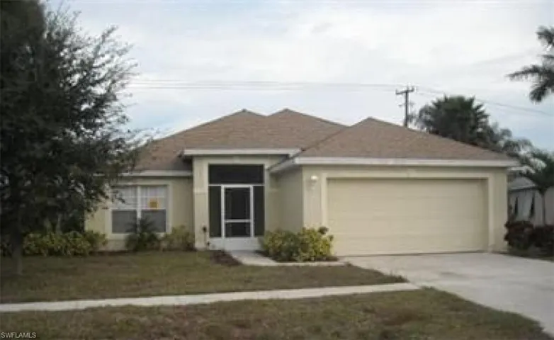 4544 Varsity Cir, Lehigh Acres, Florida 33971