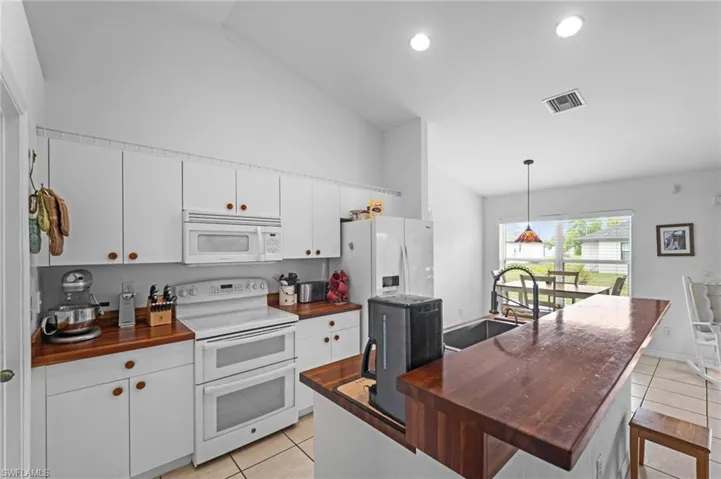 524 Tropicana Pkwy W, Cape Coral, Florida 33993