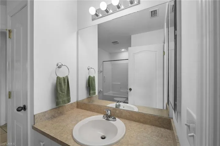 524 Tropicana Pkwy W, Cape Coral, Florida 33993