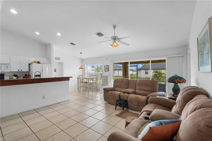 524 Tropicana Pkwy W, Cape Coral, Florida 33993