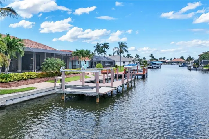 35 Covewood Ct, Marco Island, Florida 34145