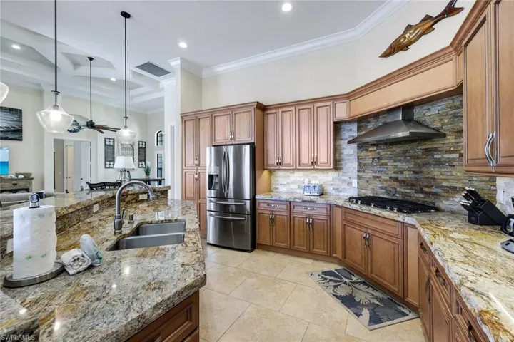 35 Covewood Ct, Marco Island, Florida 34145