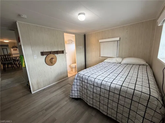 Bedroom 2/Den/Flex Room