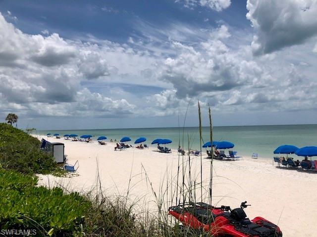 Pelican Bay Beach Amenities