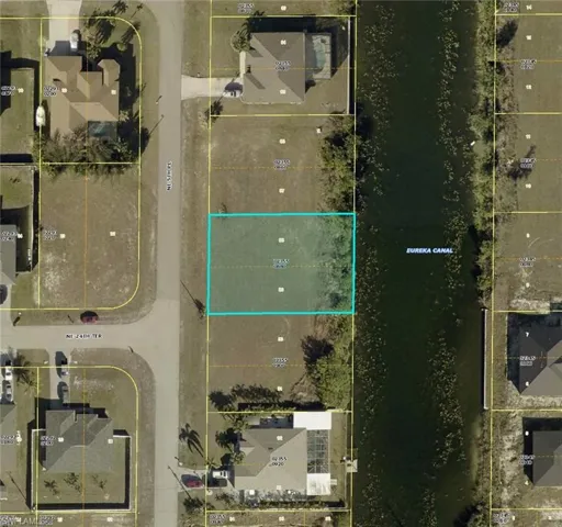 2417 NE 5th  PL, Cape Coral, FL 33909