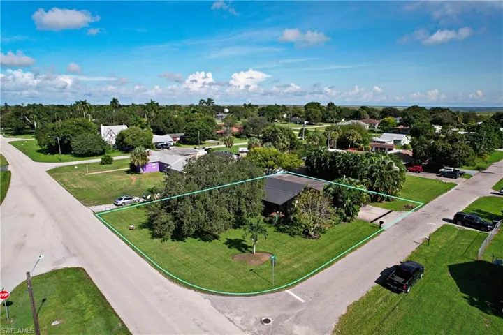 Birds eye view of property