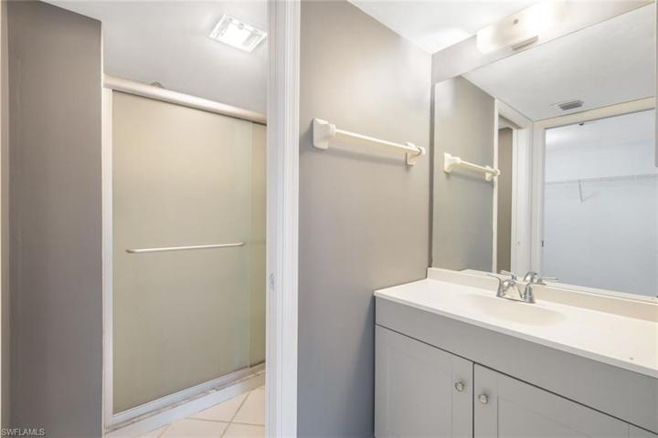 1216  Commonwealth  CIR, Naples, FL 34116