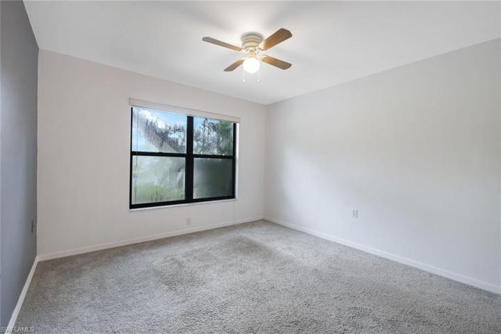 1216  Commonwealth  CIR, Naples, FL 34116