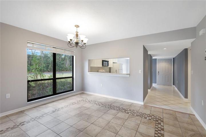 1216  Commonwealth  CIR, Naples, FL 34116