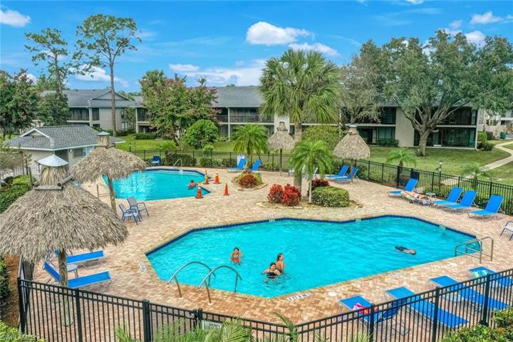 1216  Commonwealth  CIR, Naples, FL 34116