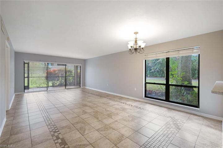 1216  Commonwealth  CIR, Naples, FL 34116