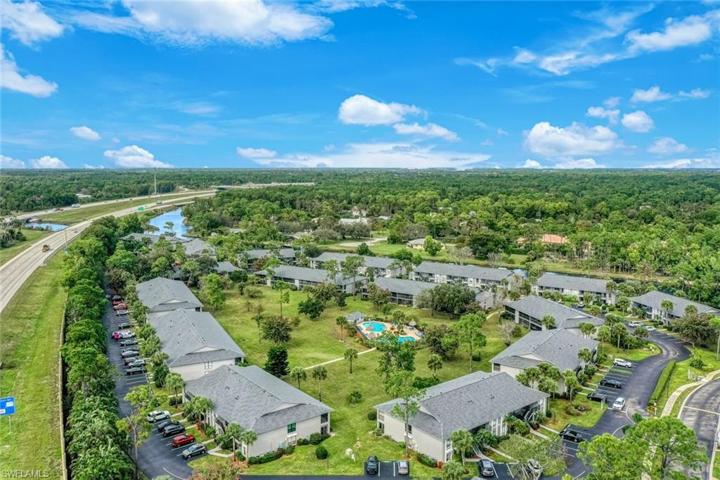 1216  Commonwealth  CIR, Naples, FL 34116