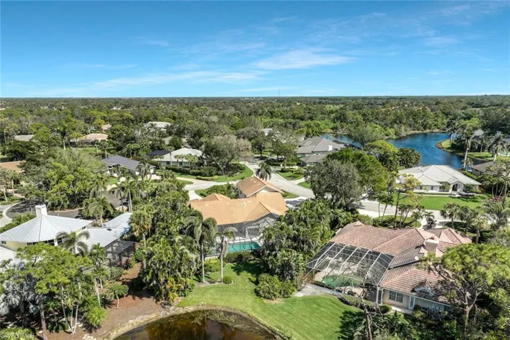Expansive bird’s-eye view highlighting the home’s prime location.