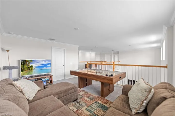 2392 Fallglo St, Naples, Florida 34120