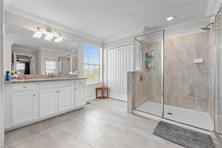 2392 Fallglo St, Naples, Florida 34120