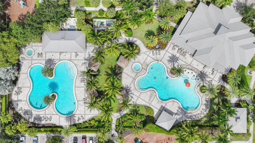 2392 Fallglo St, Naples, Florida 34120