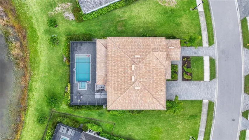 2392 Fallglo St, Naples, Florida 34120