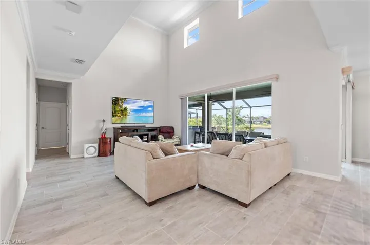 2392 Fallglo St, Naples, Florida 34120