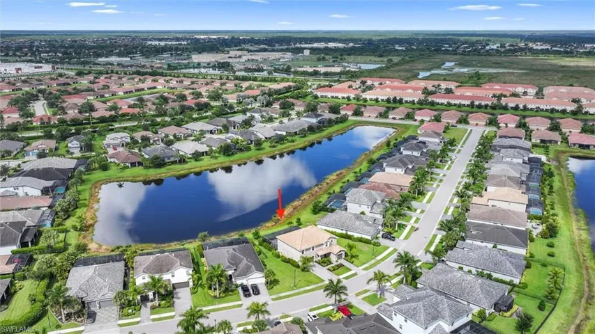2392 Fallglo St, Naples, Florida 34120