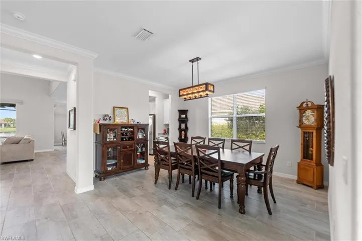 2392 Fallglo St, Naples, Florida 34120
