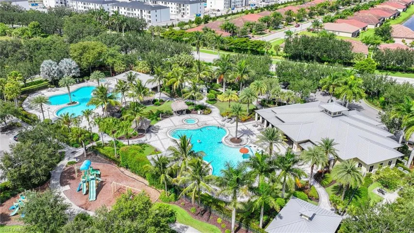 2392 Fallglo St, Naples, Florida 34120