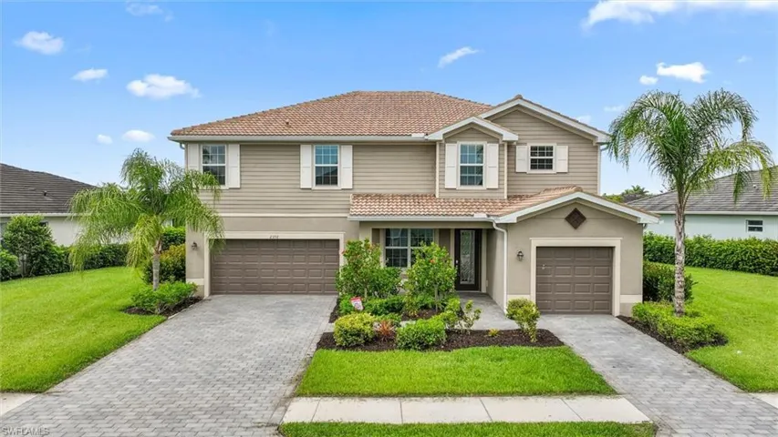 2392 Fallglo St, Naples, Florida 34120