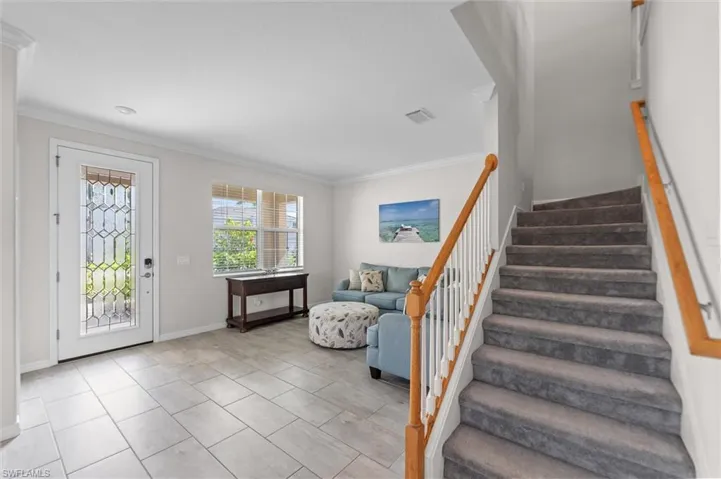 2392 Fallglo St, Naples, Florida 34120
