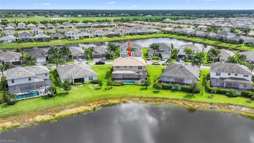 2392 Fallglo St, Naples, Florida 34120