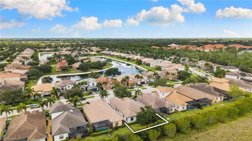 1406 Serrano Cir, Naples, Florida 34105