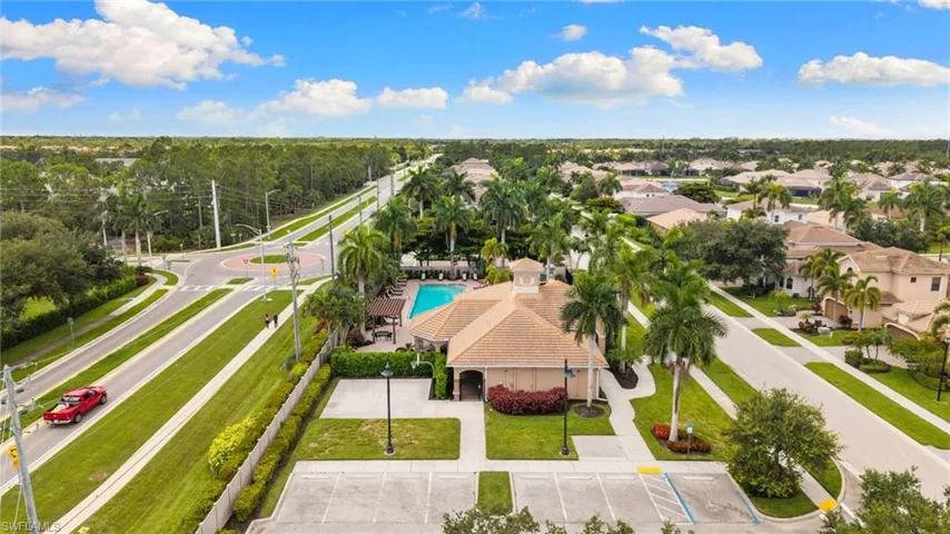1406 Serrano Cir, Naples, Florida 34105