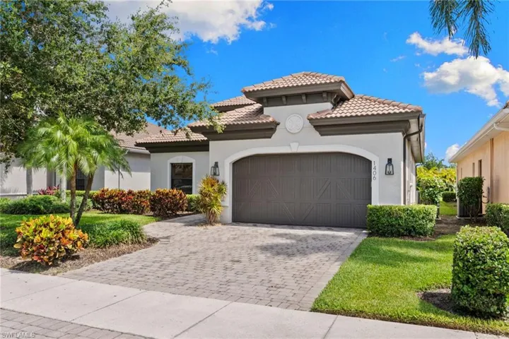 1406 Serrano Cir, Naples, Florida 34105