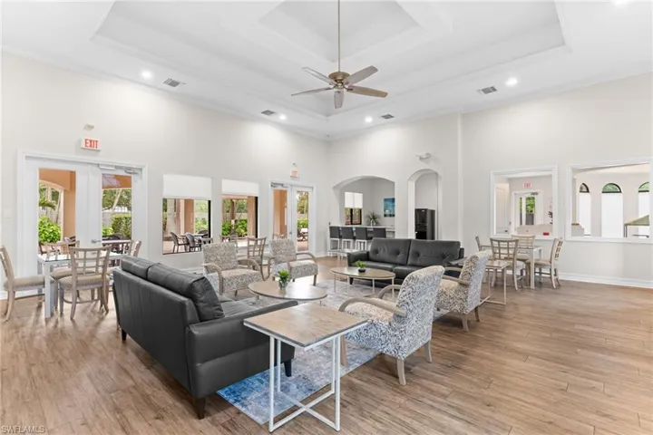 1406 Serrano Cir, Naples, Florida 34105