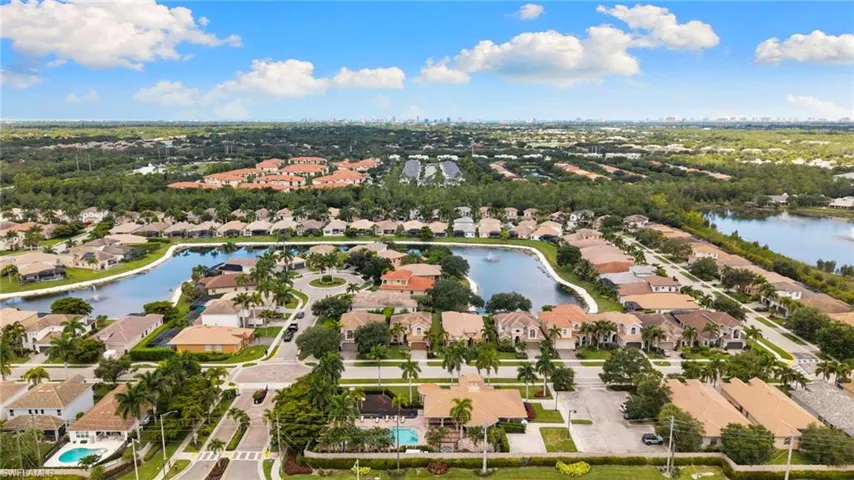 1406 Serrano Cir, Naples, Florida 34105