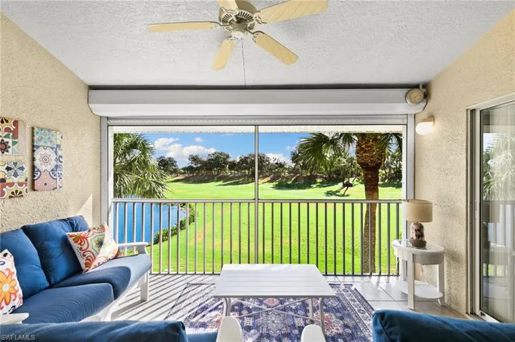 Sunroom with ceiling fan