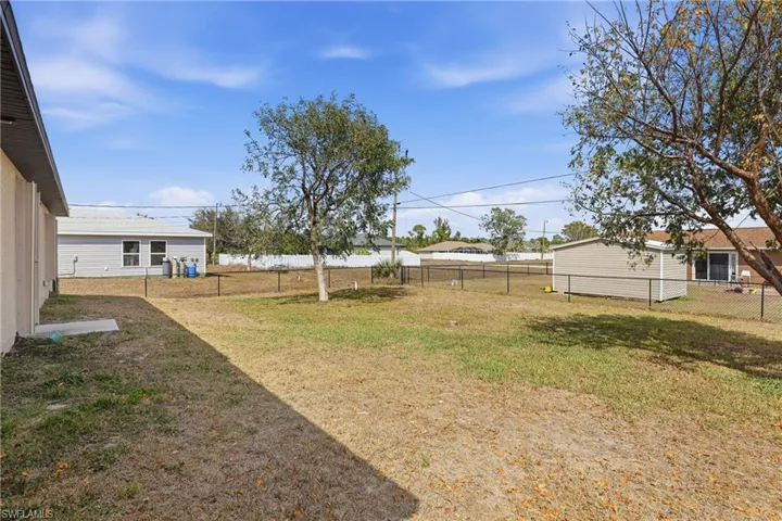 3017 Ne 2nd Ave, Cape Coral, Florida 33909