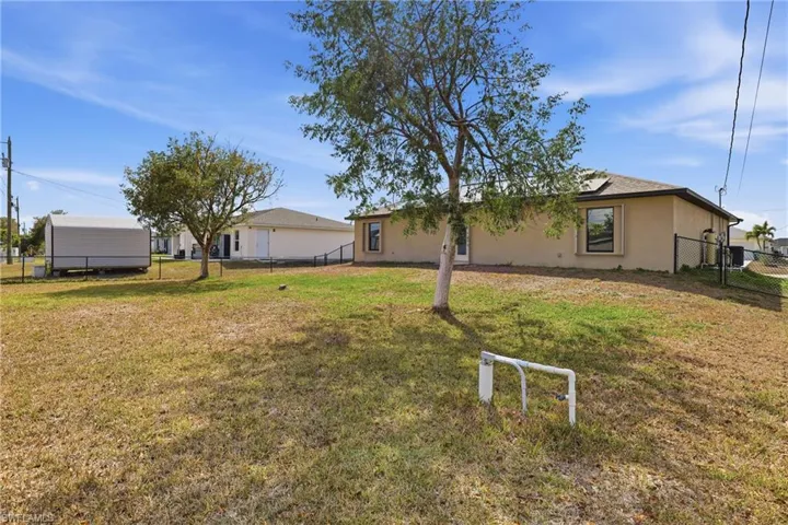 3017 Ne 2nd Ave, Cape Coral, Florida 33909