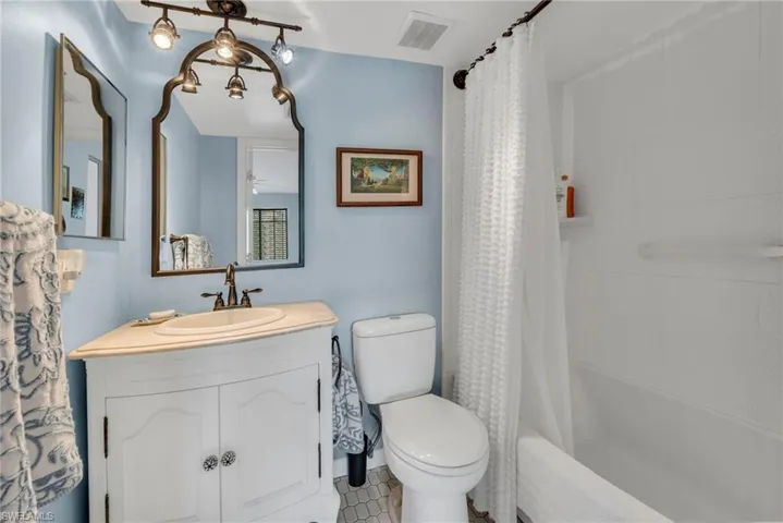 870 Meadowland Dr F, Naples, Florida 34108