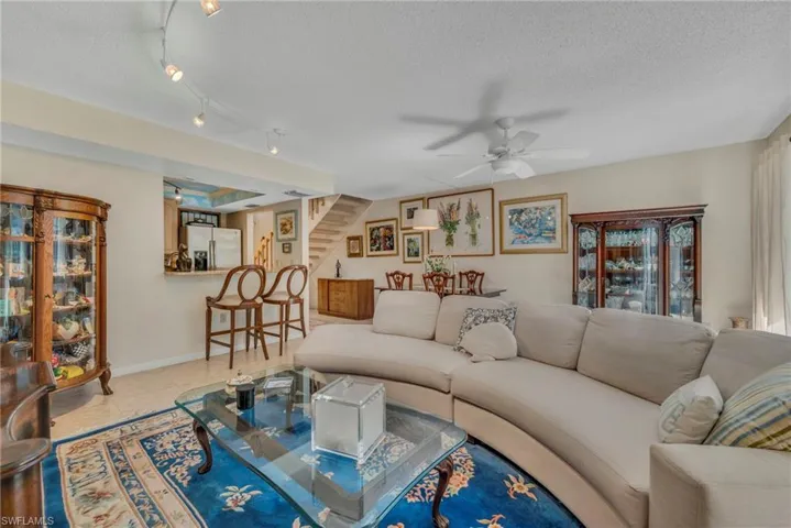 870 Meadowland Dr F, Naples, Florida 34108