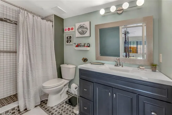 870 Meadowland Dr F, Naples, Florida 34108