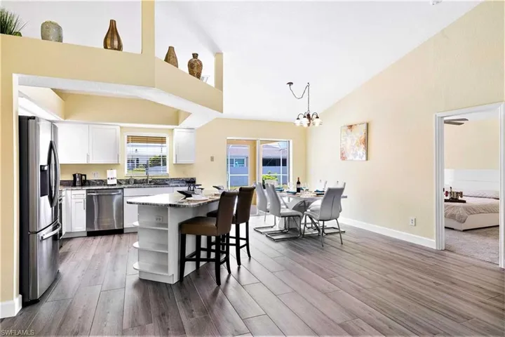 2122 SW 25th  ST, Cape Coral, FL 33914